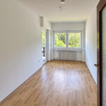Renovierte 3-Zimmer-Wohnung im Erdgeschoss mit Balkon in ruhiger Lage